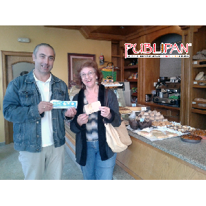 La pontevedresa Juana Gestal recibió 50 € gracias a PUBLIPAN PONTEVEDRA