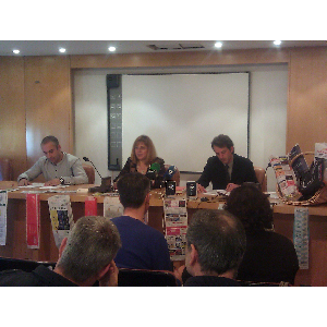 Una empresa comercializa en Pontevedra y O Morrazo bolsas ecológicas para el plan con anuncios publicitarios